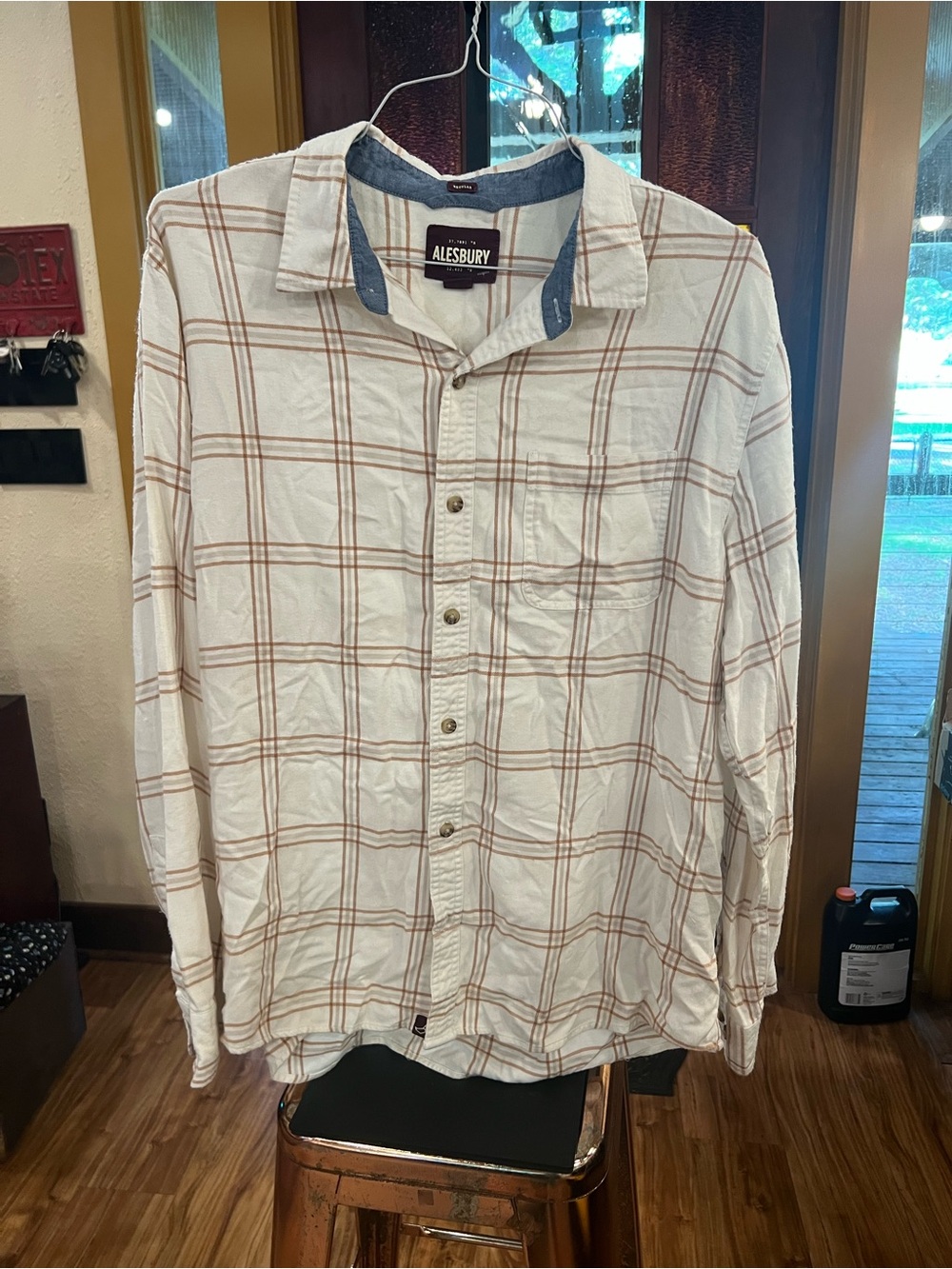 Alesbury Men's Casual White Plaid Button-Down Shirt